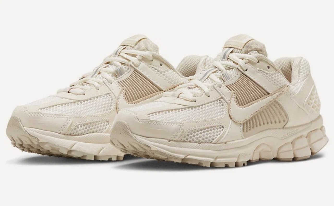 Nike Zoom Vomero 5 Gold
